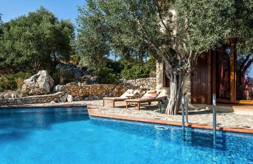 Votsi Villa | Deluxe Alonissos Island | Villa Elia |.