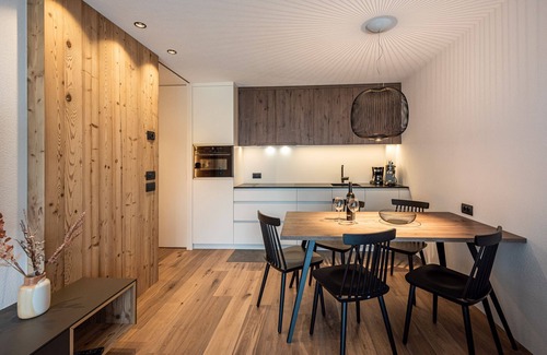 Valdaora di Mezzo Condo | Deluxe Apartment Arve