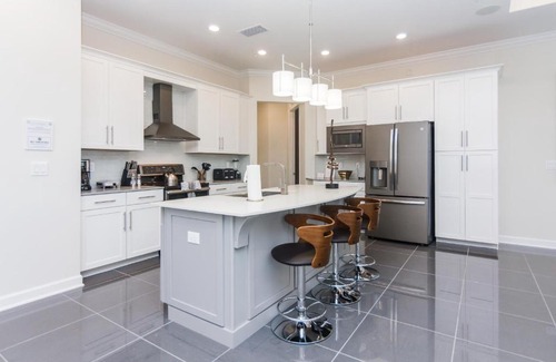 Kissimmee House | Deluxe Apartment at Storey Lake only 10 minutes from Disney SL4751-402