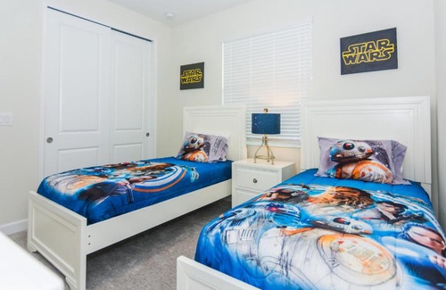 Kissimmee House | Deluxe Apartment at Storey Lake only 10 minutes from Disney SL4751-402