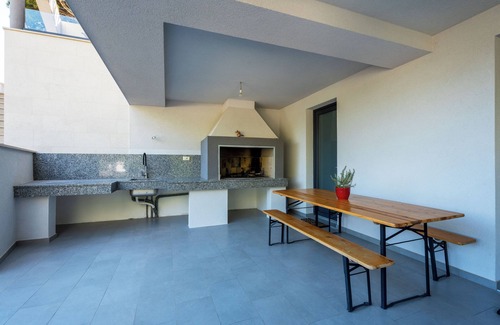 Krvavica House | Deluxe apartment Noeli