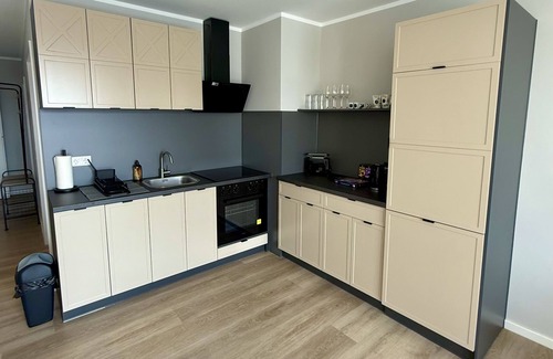 Rhein-Erft-Kreis District Apartment | Deluxe-Apartment-Private Bathroom-City view