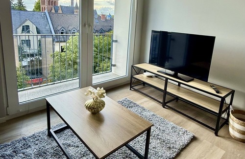 Rhein-Erft-Kreis District Apartment | Deluxe-Apartment-Private Bathroom-City view
