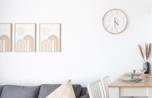 Wiener Neudorf Apartment | Deluxe Apartment with garden! Near SCS & Industry Center NÖ