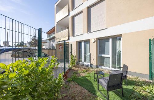 Wiener Neudorf Apartment | Deluxe Apartment with garden! Near SCS & Industry Center NÖ