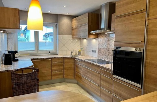 Beckingen Apartment | Deluxe apartment with terrace - JUNIPRO Apartments Haustadt