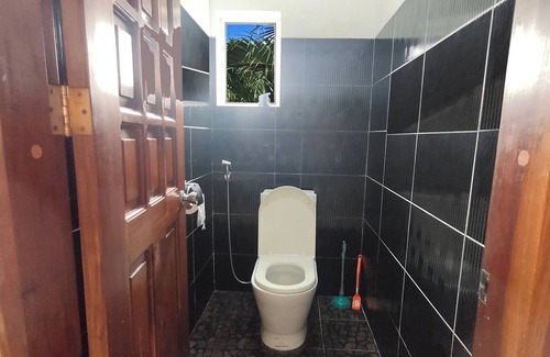 Basdiot Apartment | Deluxe Apartment with fully equipped kitchen