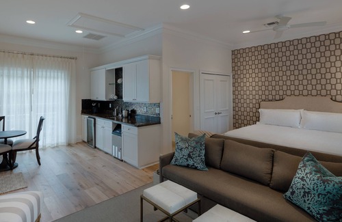 Jupiter House | Deluxe Beachside Villa, Steps From The Ocean