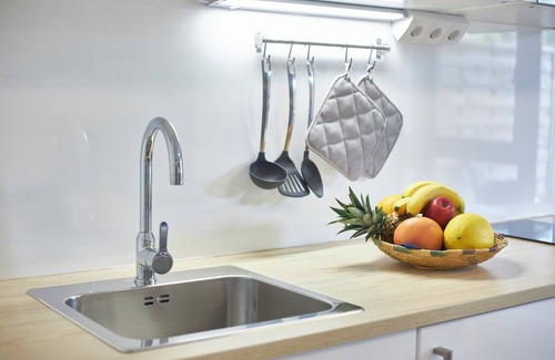 Offenbach am Main Apartment | Deluxe business studio apartment in modern boarding house - with terrace - public transport