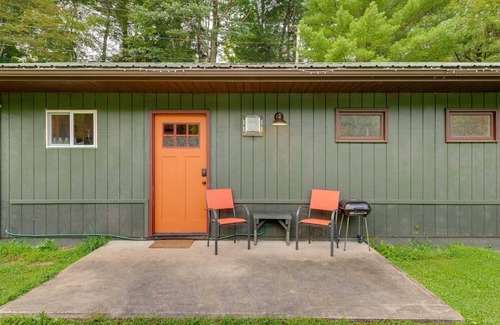 Hillsgrove Cabin | Deluxe Cabin B at Elk Creek Escape