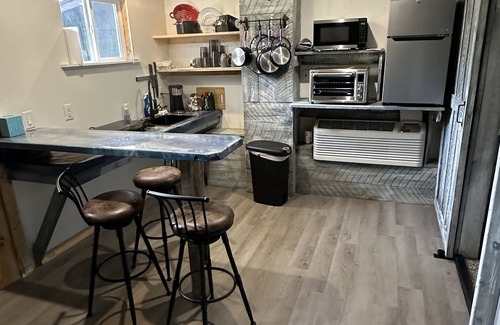 Hillsgrove Cabin | Deluxe Cabin F at Elk Creek Escape