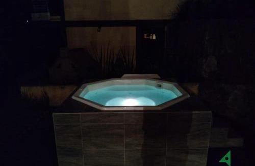 Otumba Apartment | Deluxe Cabin Located in the Woods with Private Jacuzzi - Valle 2