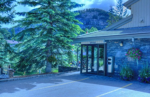 Banff Condo | Deluxe Condo + Loft | See Wildlife through window!