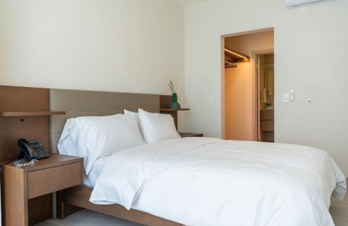 Costa del Este Apartment | Deluxe Condo Suite 2BR
