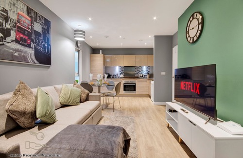 Fairfield Apartment | Deluxe Croydon Apartment - NHS & Professionals