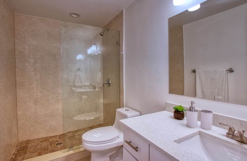 Downtown Fort Lauderdale Condo | ✨Deluxe Designer Two Bedroom Apartment at Fort Lauderdale