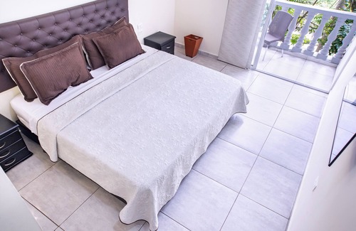 San Gil Hotel | Deluxe Doble con Balcon