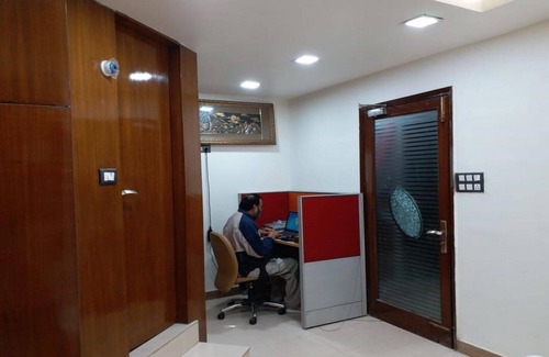 New Delhi House | Deluxe Double Room with Bath