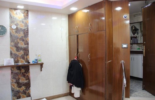 New Delhi House | Deluxe Double Room with Bath