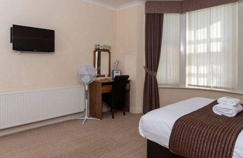 Retford House | Deluxe Double Ensuite at The Lawns Guest House