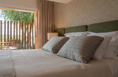Estremoz Bed & Breakfast | Deluxe Double or Twin Room with Balcony