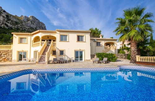 La Vall de Laguar Apartment | Deluxe double room