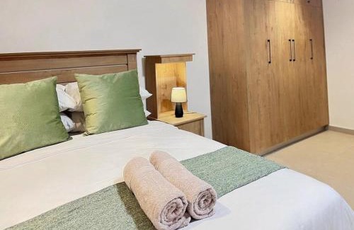 Beacon Bay Apartment | Deluxe Dwelling 1