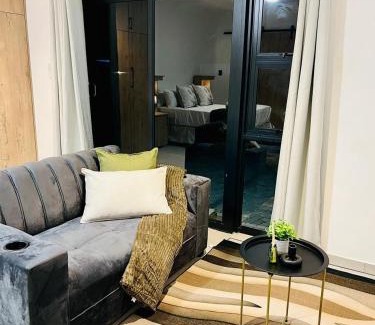 Beacon Bay Apartment | Deluxe Dwelling 1