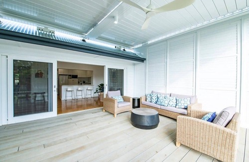 Dubbo House | Deluxe Entertainer - Pool, Close to CBD