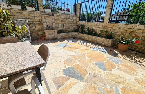 Vlore Villa | Deluxe Family Room