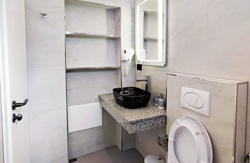 Vlore Villa | Deluxe Family Room