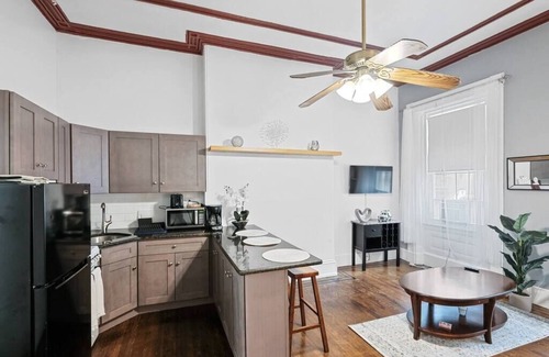 Washington Square West Apartment | Deluxe Flat Near Everything