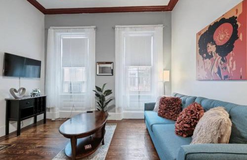 Gayborhood Apartment | Deluxe Flat Near Everything