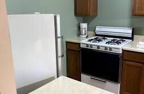 Golconda House | Deluxe Four Bedroom Relaxing Bungalow w/Two Kitchens!