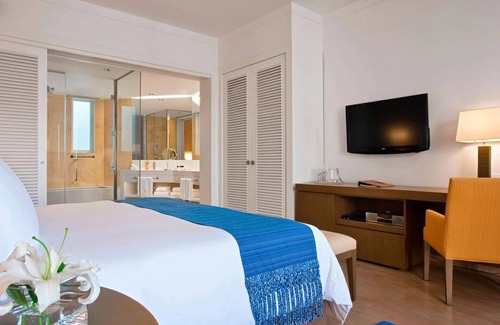Pisco Hotel | Deluxe Garden King at Hotel Paracas | w/Outdoor Pool & Minutes to Chaco Beach