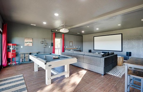 Waxahachie House | Deluxe Home Theater With Amazing Panoramic View