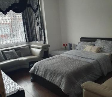 Tottenham House | Deluxe Homestay near Tottenham Hotspur Stadium