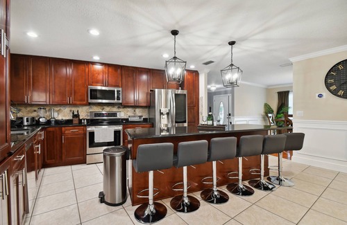 New Port Richey House | Deluxe House with 3 bedrooms, 2 bathrooms & Heated Pool