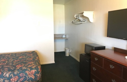 Hebron Hotel | Deluxe Inn