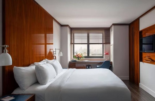 Tribeca Hotel | Deluxe King, Hotel Hugo, Cuban-Style Rooftop Bar, Excellent Dining Location