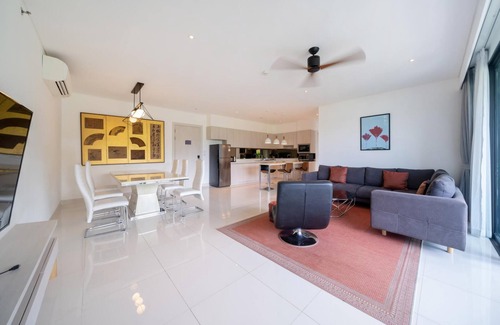 Choeng Thale Apartment | Deluxe lagoon view apartment at Cassia Residence