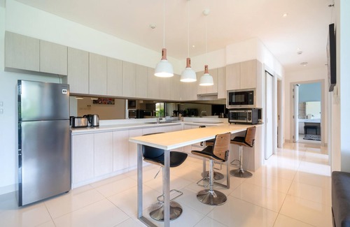 Choeng Thale Apartment | Deluxe lagoon view apartment at Cassia Residence