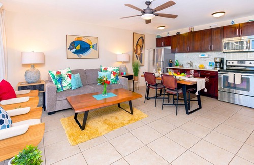 Waikiki Condo | Deluxe Living in Waikiki: Ocean View Condo + Parking