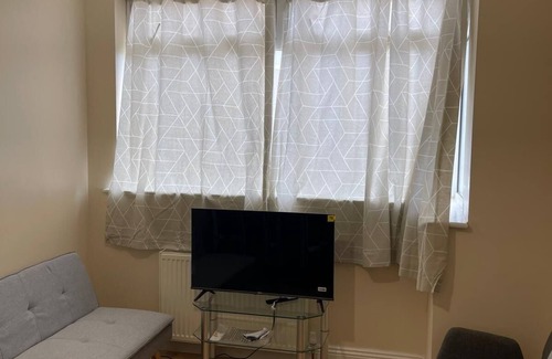 Custom House House | Deluxe London Excel/London City Airport Luxury Apartment