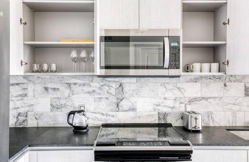 Grantville Apartment | Deluxe Mission Valley 1BR w/Gym, W/D & Pool, nr shops, by Blueground