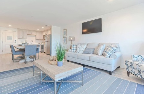 Plymouth Cultural District Condo | Deluxe Oceanview Plymouth Waterfront Condo