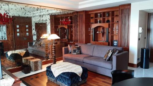 Molina Apartment | Deluxe Oliver's House