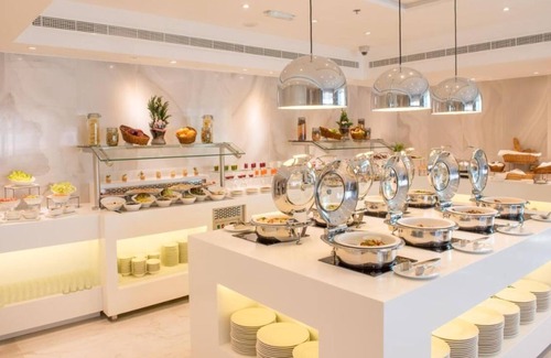 Al Zahiyah Apartment | Deluxe One Bedroom Suite With Kitchenette Near Abu Dhabi Corniche By Luxury...