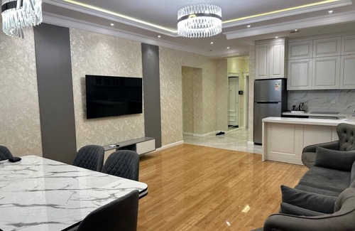 Nasimi House | Deluxe Premium ApartmentnCozy 2-bedroom apartment with WiFi, AC in charming Baki
