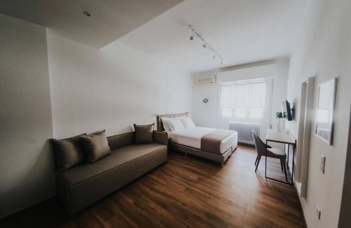 Kaisariani House | Deluxe Queen or 2 Single Beds - R1